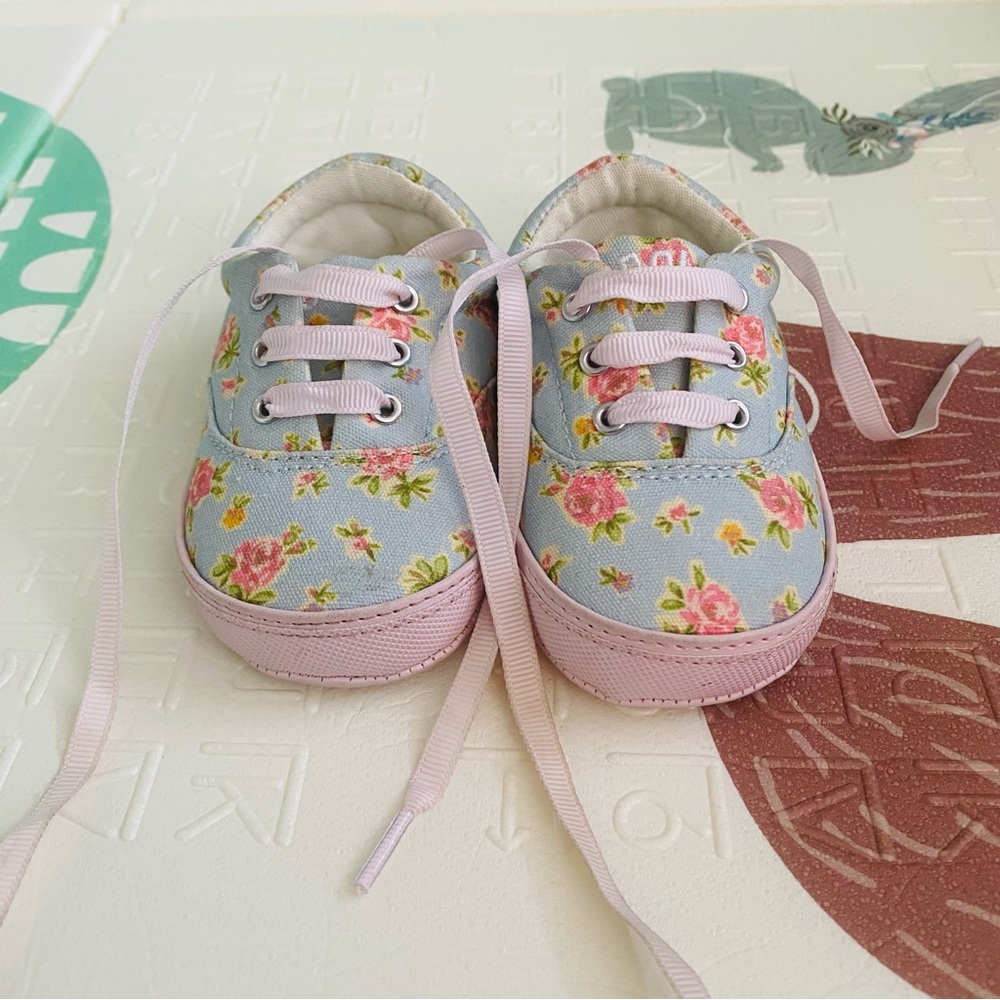 Ralph Lauren Polo Light Blue and Pink Floral Canvas Baby Shoes size 3 GUC - Picture 7 of 12